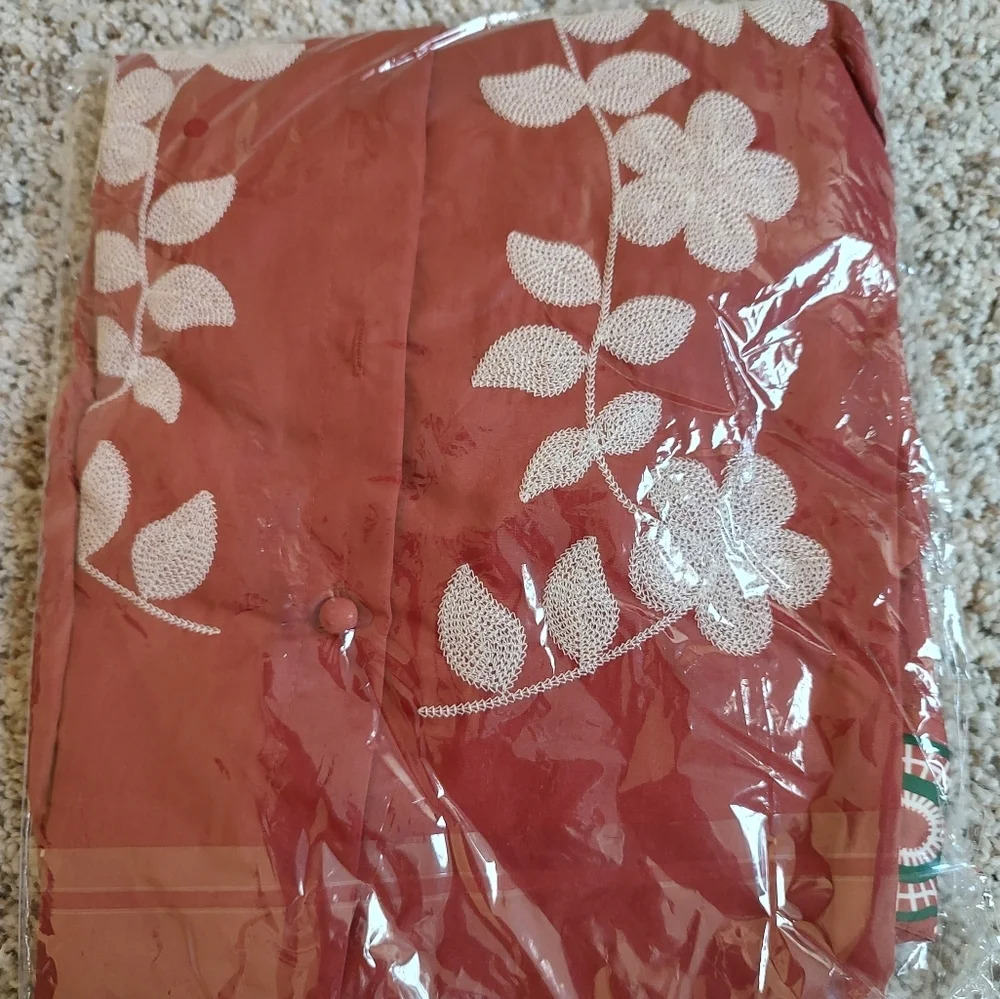 Retro flower embroidery blouse Small - Picture 9 of 10